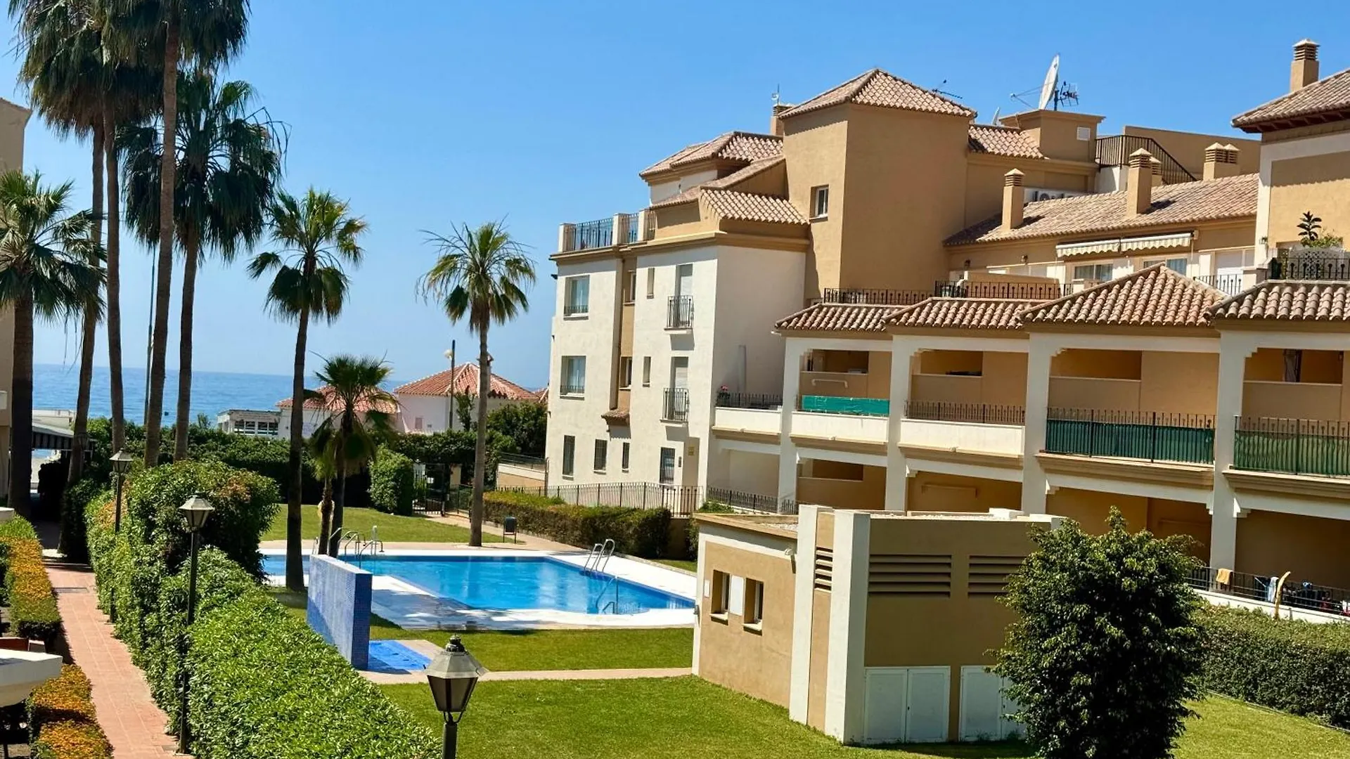 Strandnaera Boende I Torrox Costa location